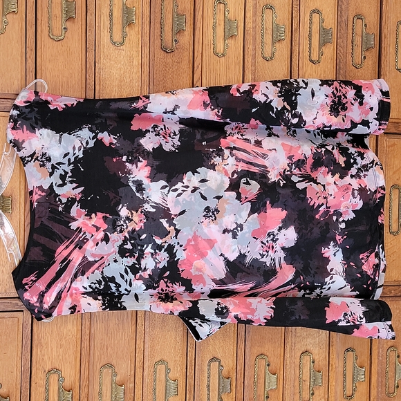 212 Collection Top - Picture 3 of 4